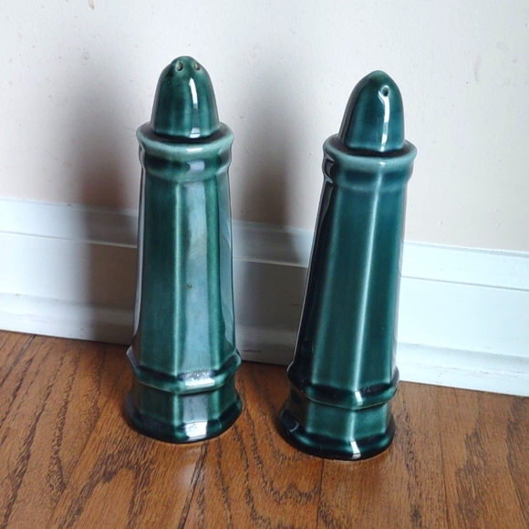 Vintage Pfaltzgraff Heritage Williamsburg Blue Green Salt and Pepper Shakers - Picture 1 of 5